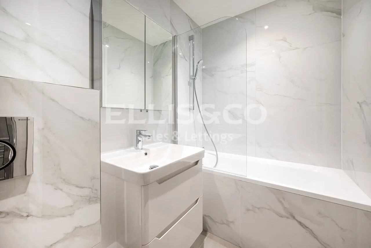 High Road, Whetstone, N20, photo 3