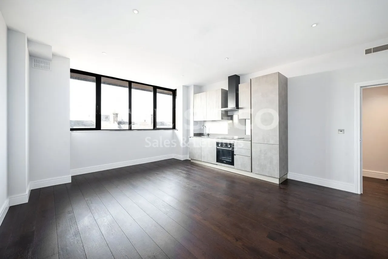 2 bed flat to rent, High Road, Whetstone, N20