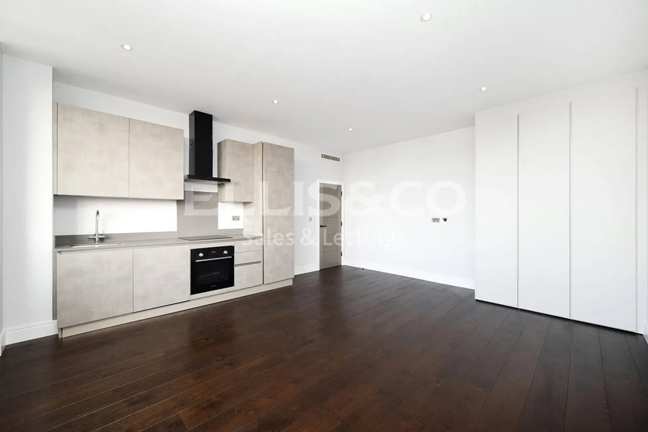 High Road, Whetstone, N20, photo 8