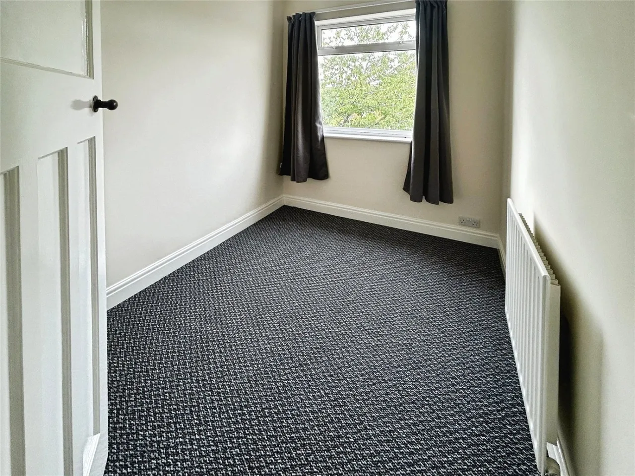 Queen Isabels Avenue, Cheylesmore, CV3, photo 8