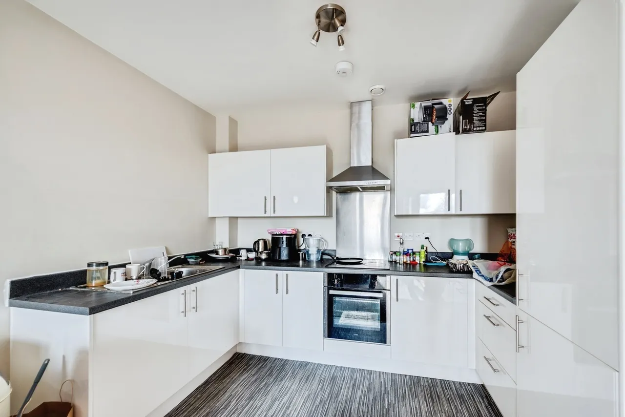 Farnsby Street, Swindon, Wiltshire, SN1, photo 2