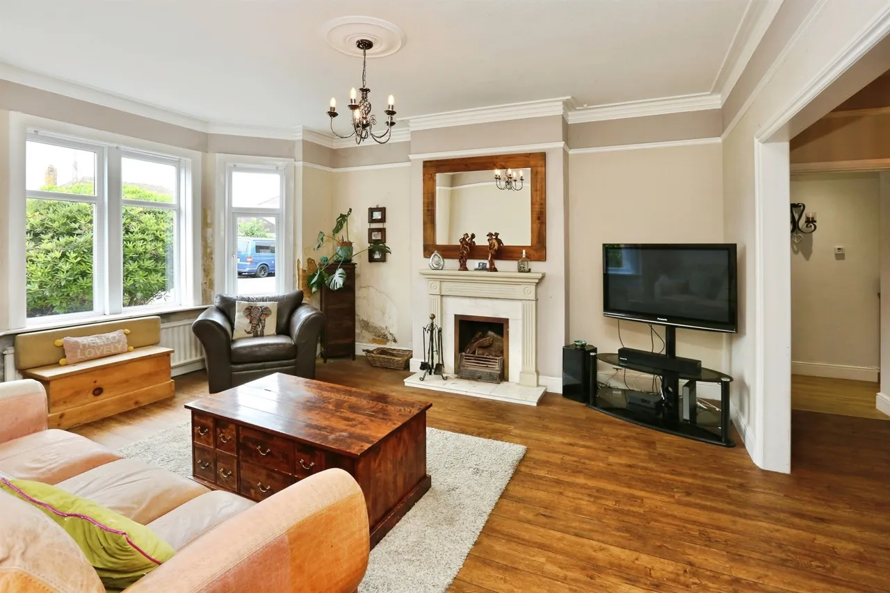 Raynes Road, Lee-On-The-Solent, photo 8