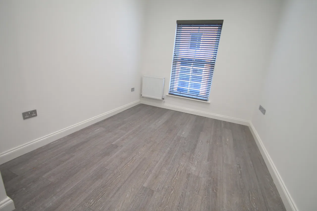 2 bed flat to rent — Hatters Court, Luton, LU1