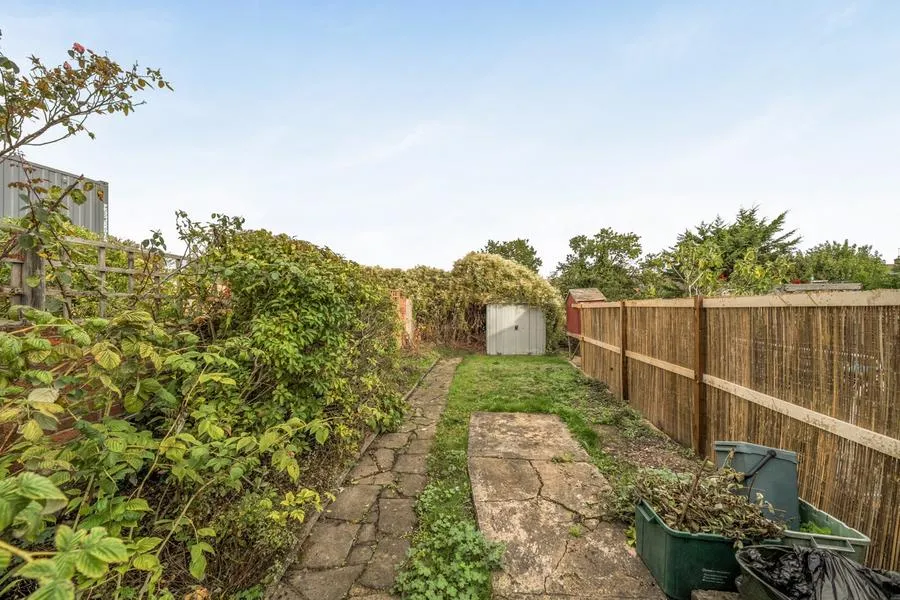 Pound Street, Newbury, RG14, photo 18