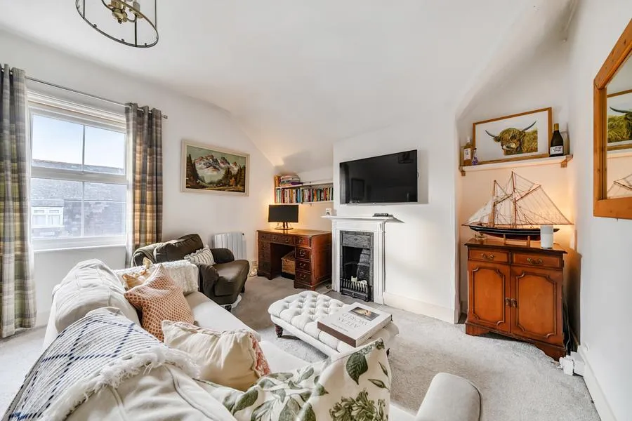 Pound Street, Newbury, RG14, photo 3