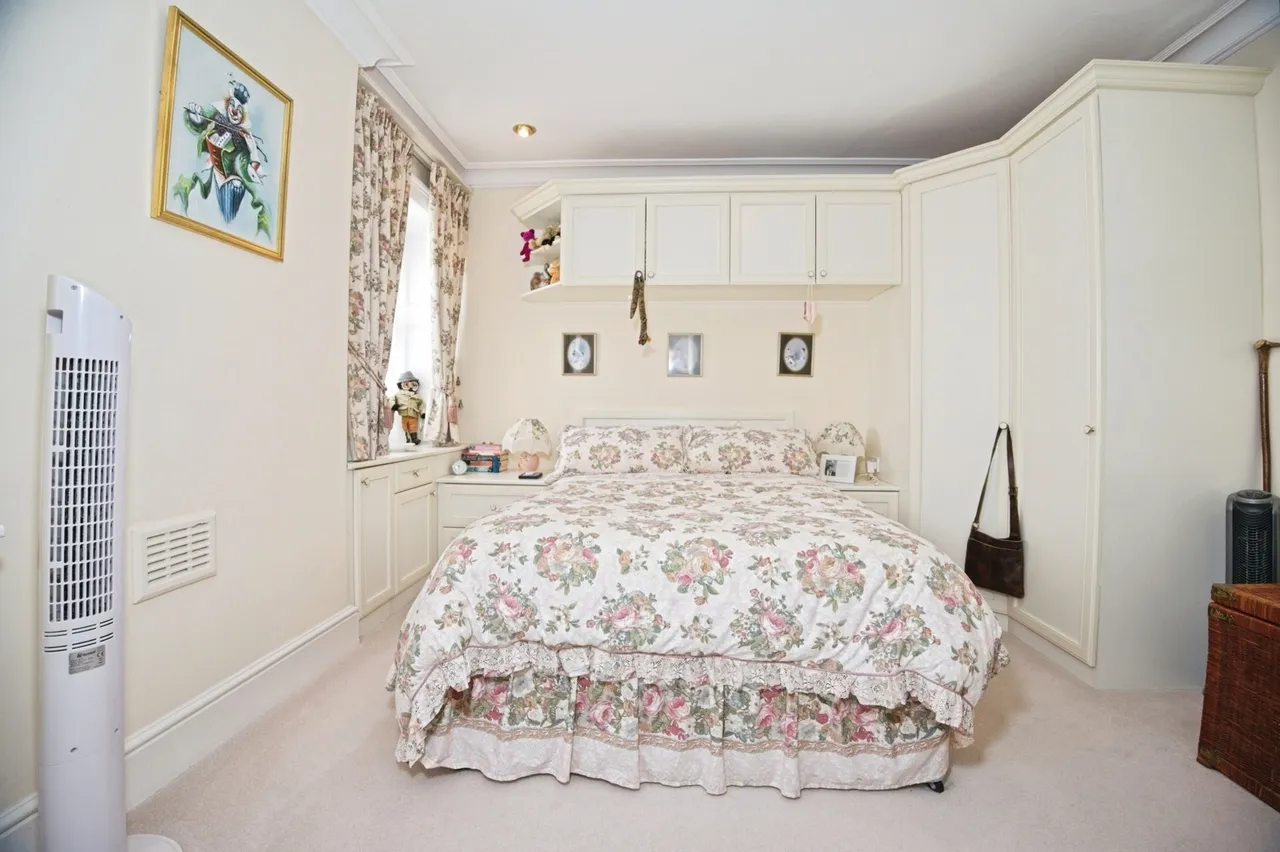 Agincourt Square, Monmouth, Monmouthshire, NP25, photo 13