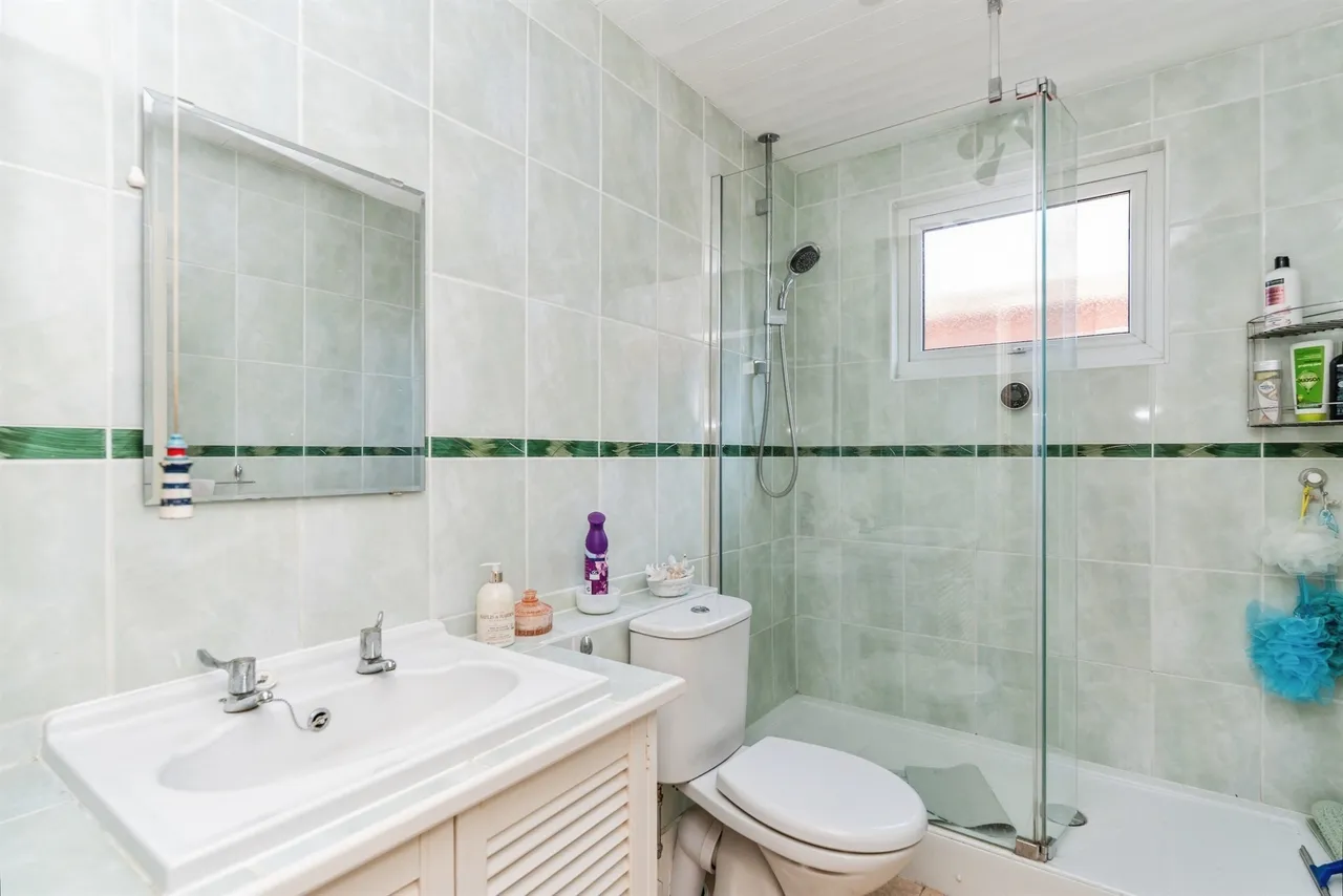 Salisbury Road, Totton, Southampton, photo 12