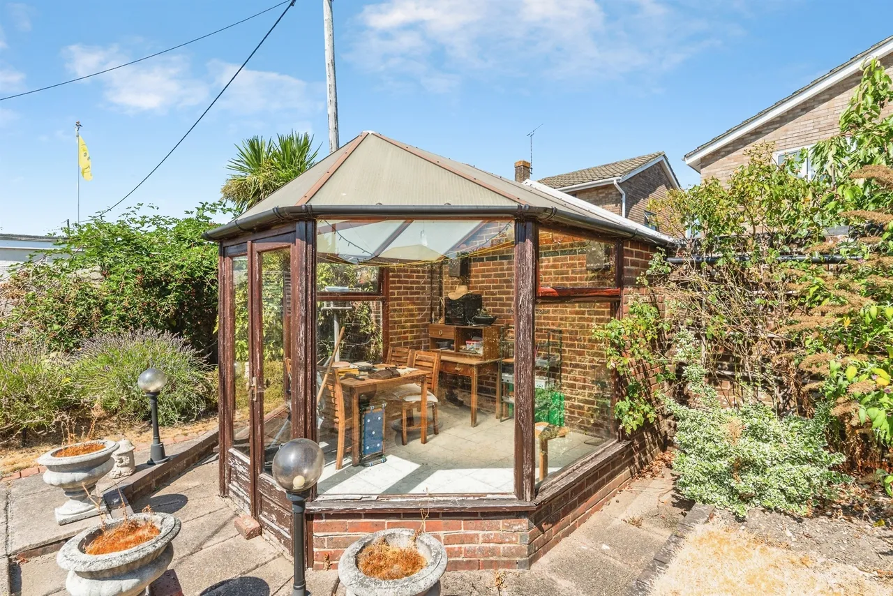 Salisbury Road, Totton, Southampton, photo 9