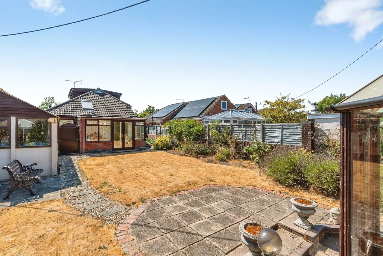 Salisbury Road, Totton, Southampton, photo 8