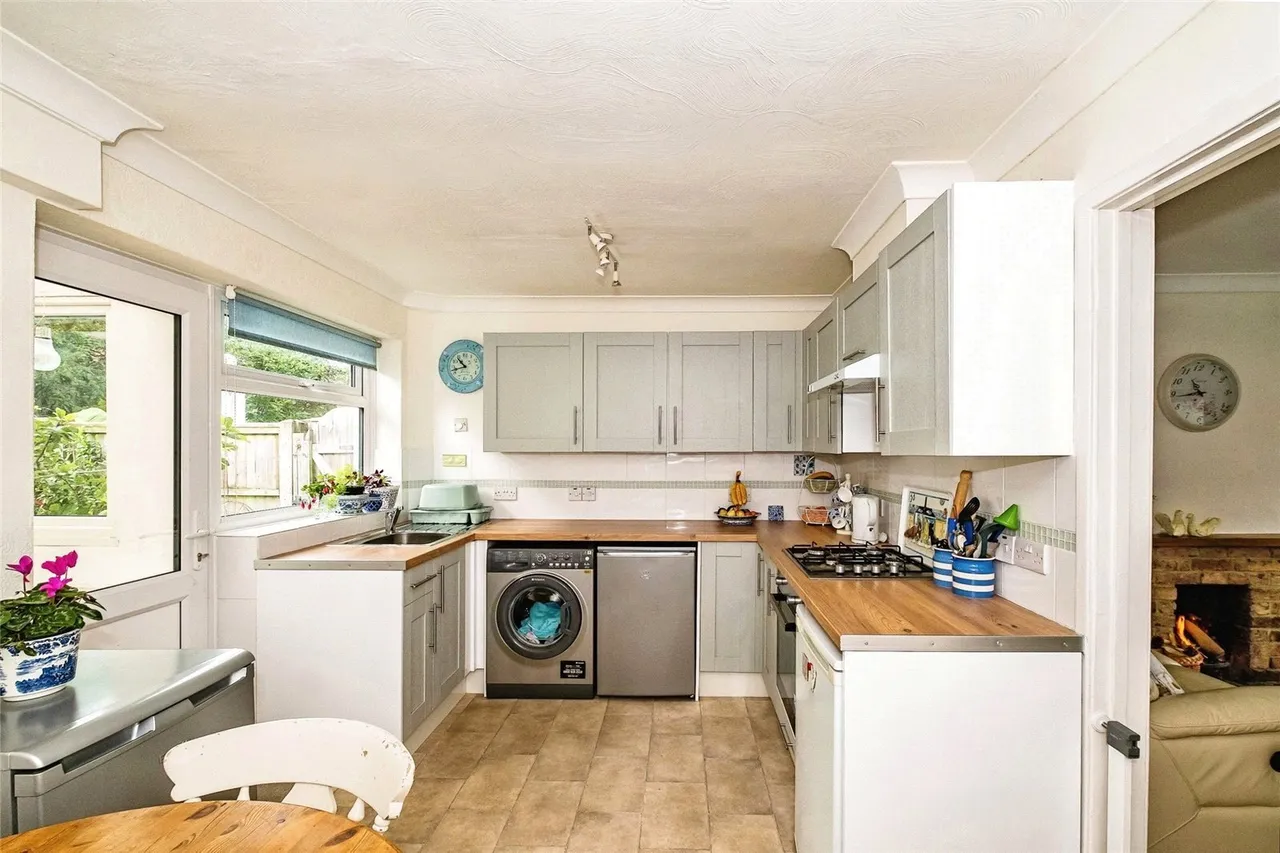 Breach Close, Steyning, BN44, photo 13