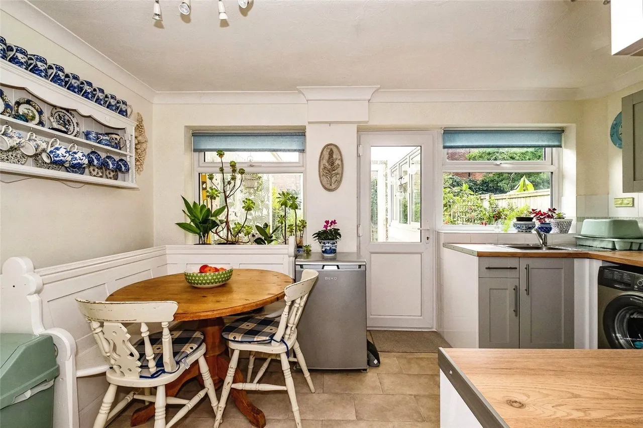 Breach Close, Steyning, BN44, photo 8