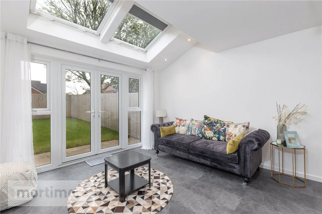 George Dewhurst Way, Blackburn, BB2, photo 7
