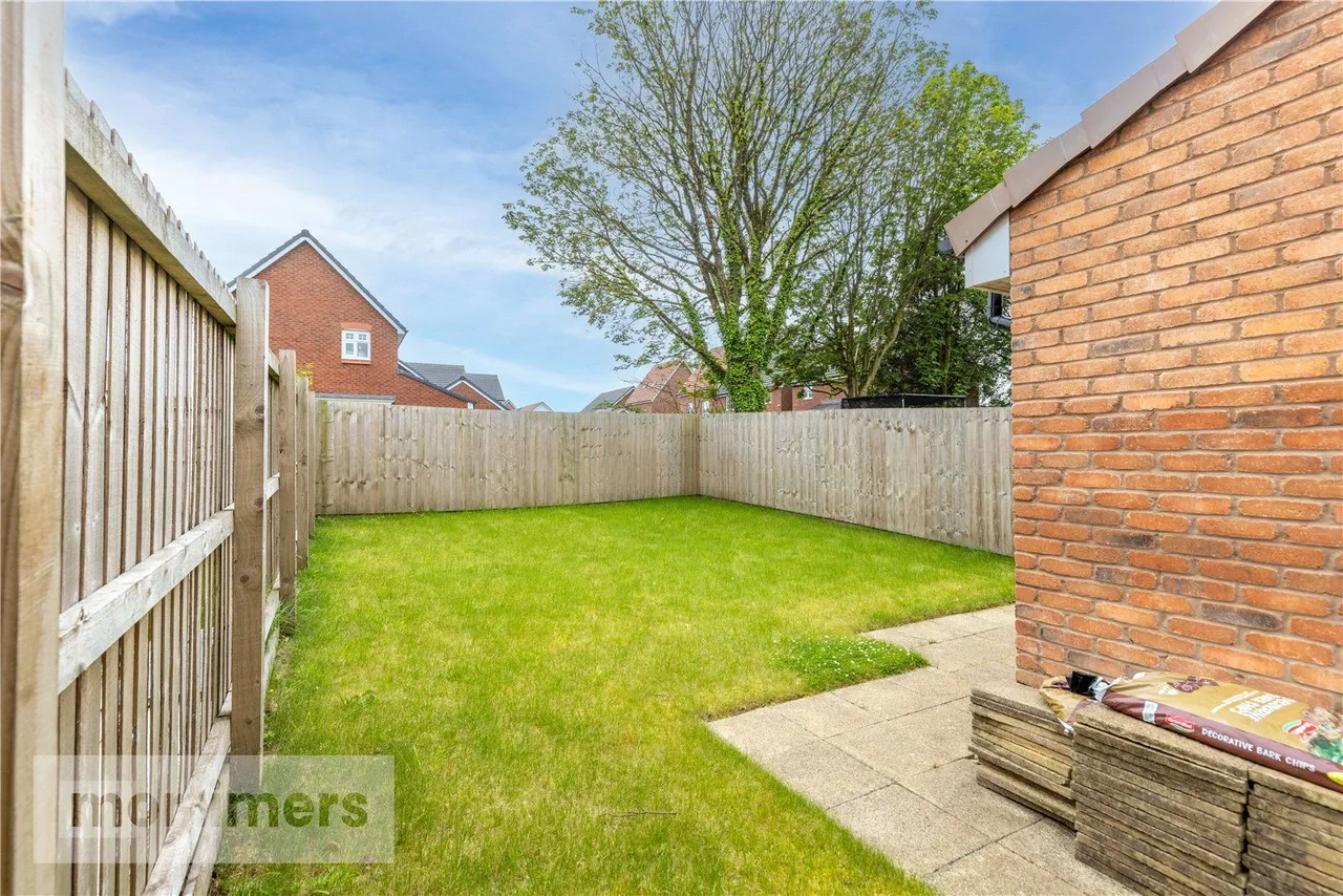 George Dewhurst Way, Blackburn, BB2, photo 20