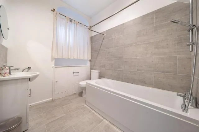 West Bar Street, Banbury, OX16, photo 8