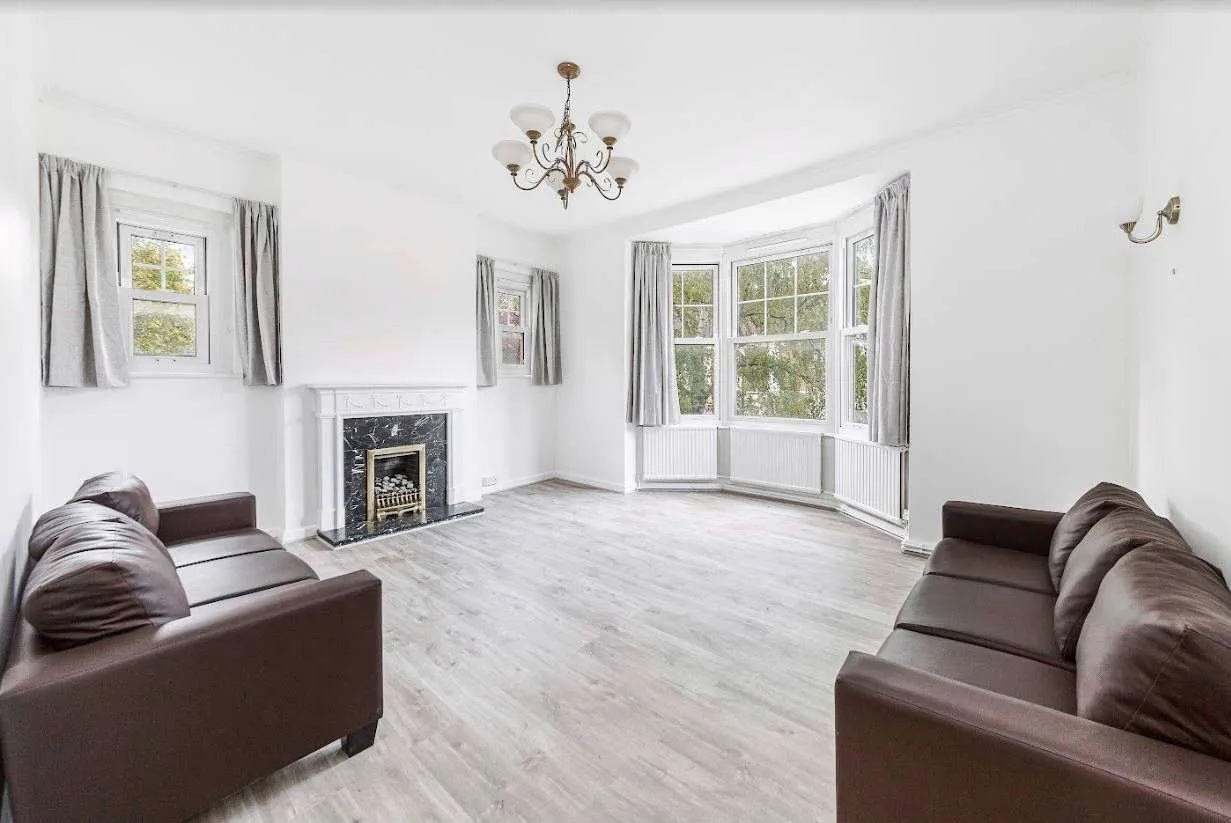 4 bed flat to rent — Northcote Avenue, London, W5 3UT