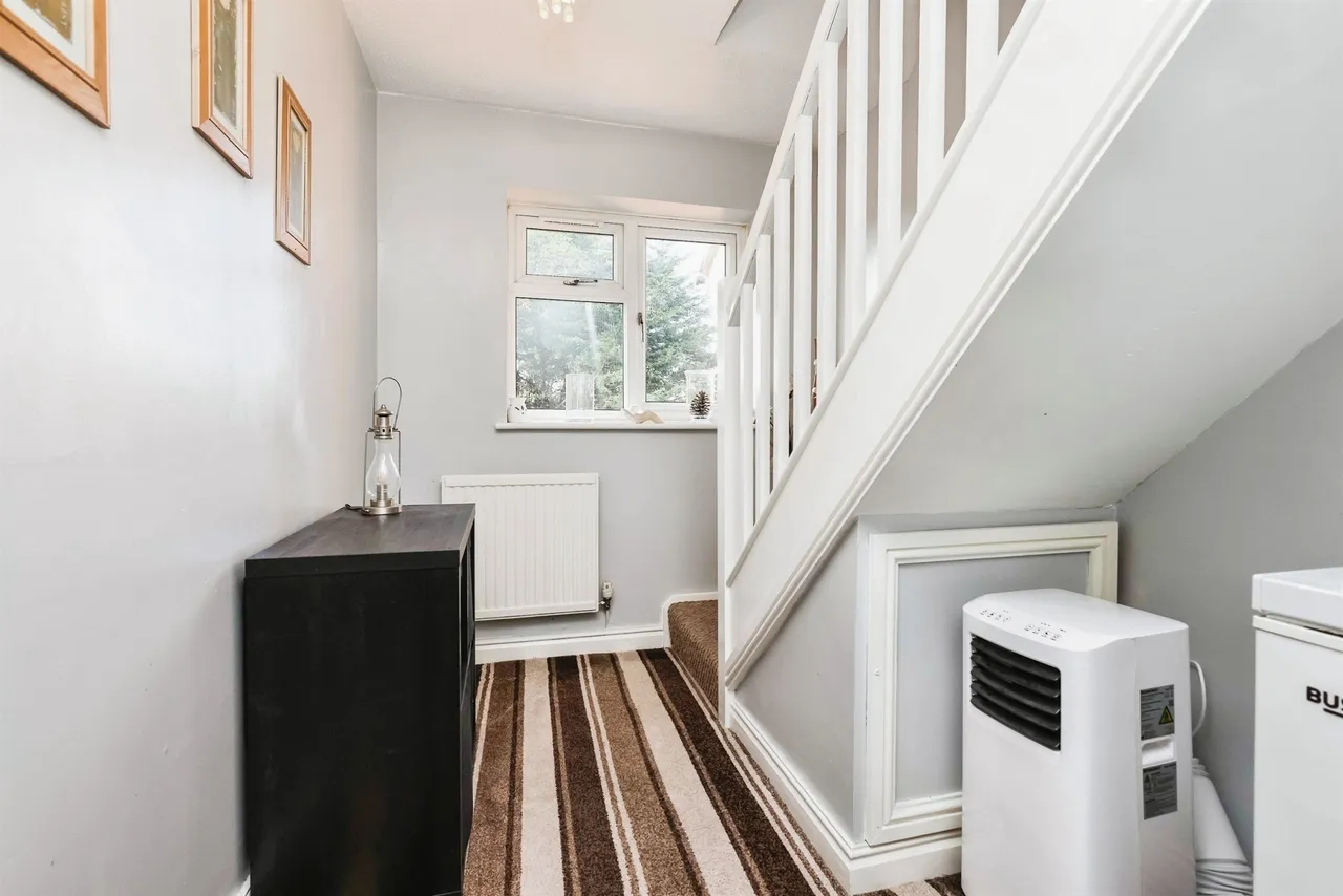 Mallard Drive, OLDBURY, photo 7