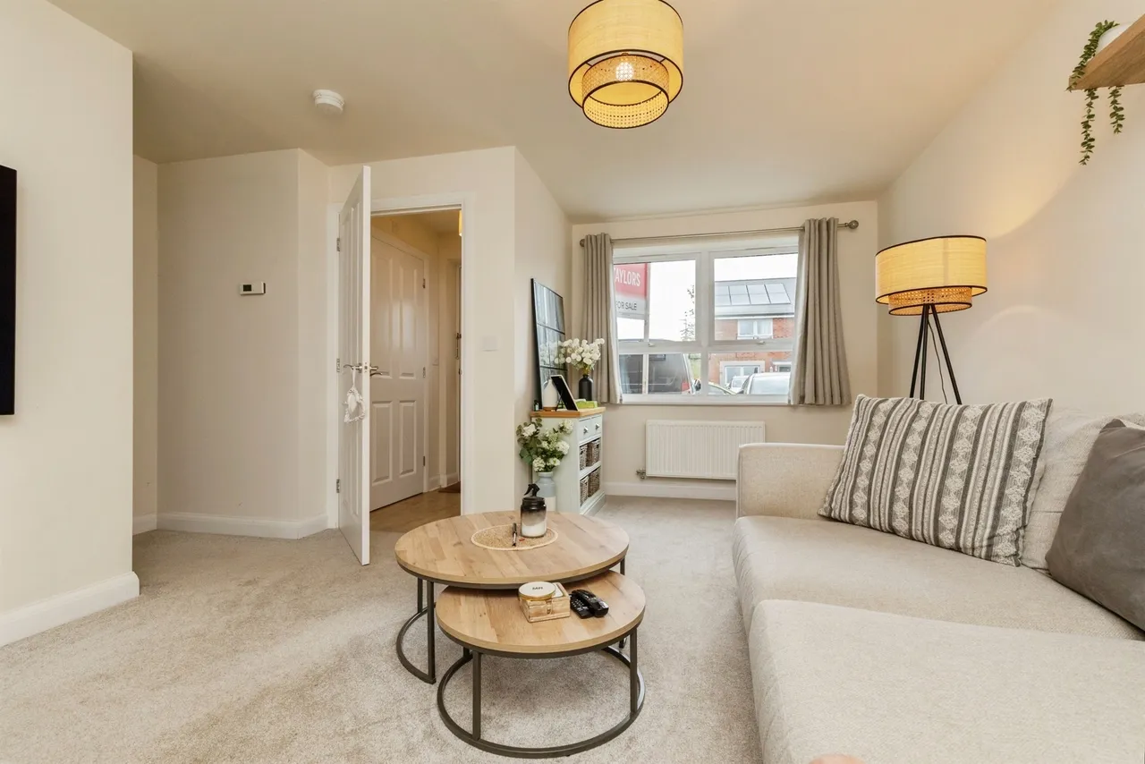 Crocus Road, Emersons Green, Bristol, photo 4