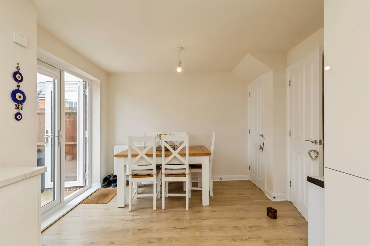 Crocus Road, Emersons Green, Bristol, photo 8