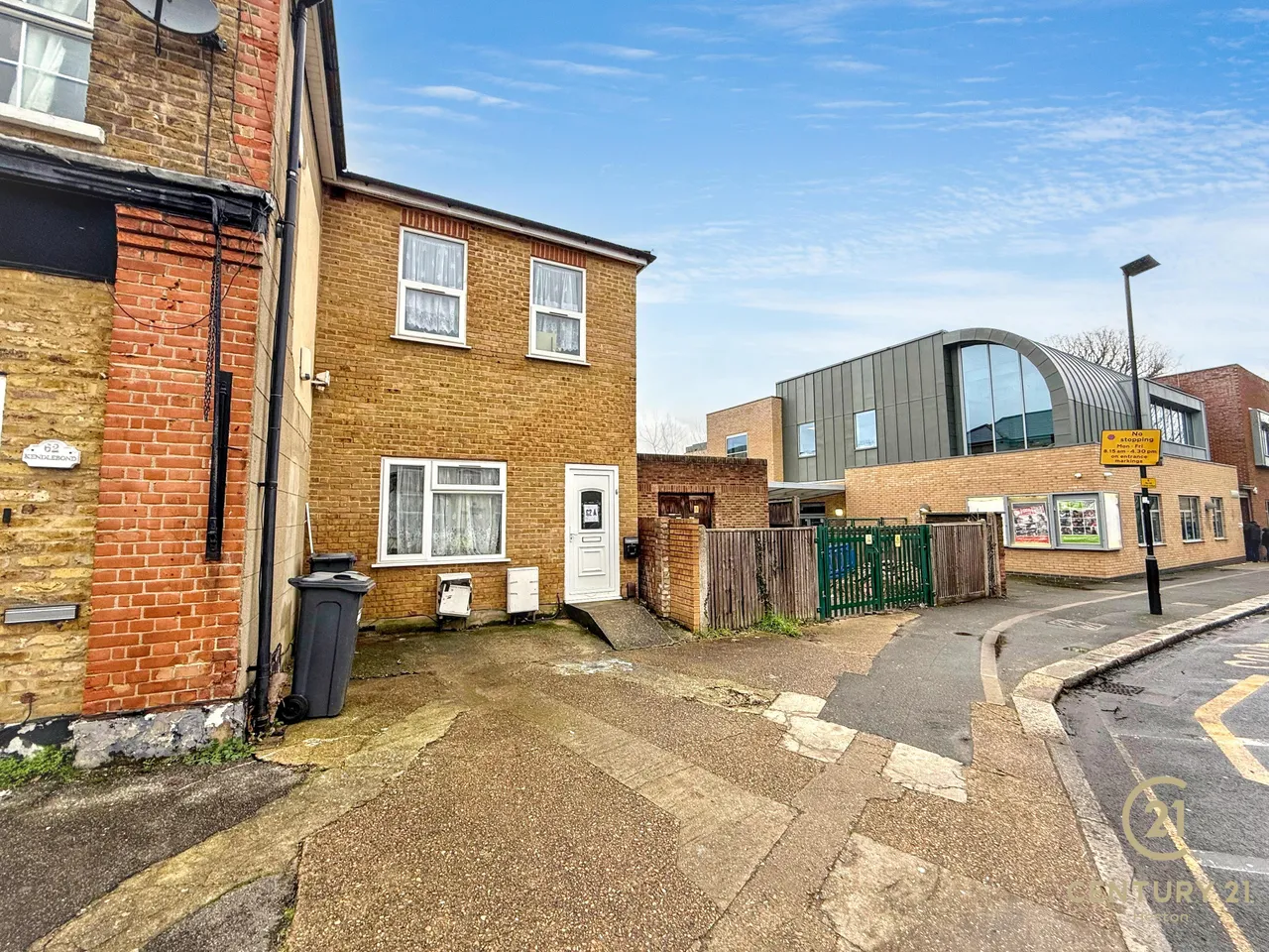 Pears Road, Hounslow, TW3, photo 12