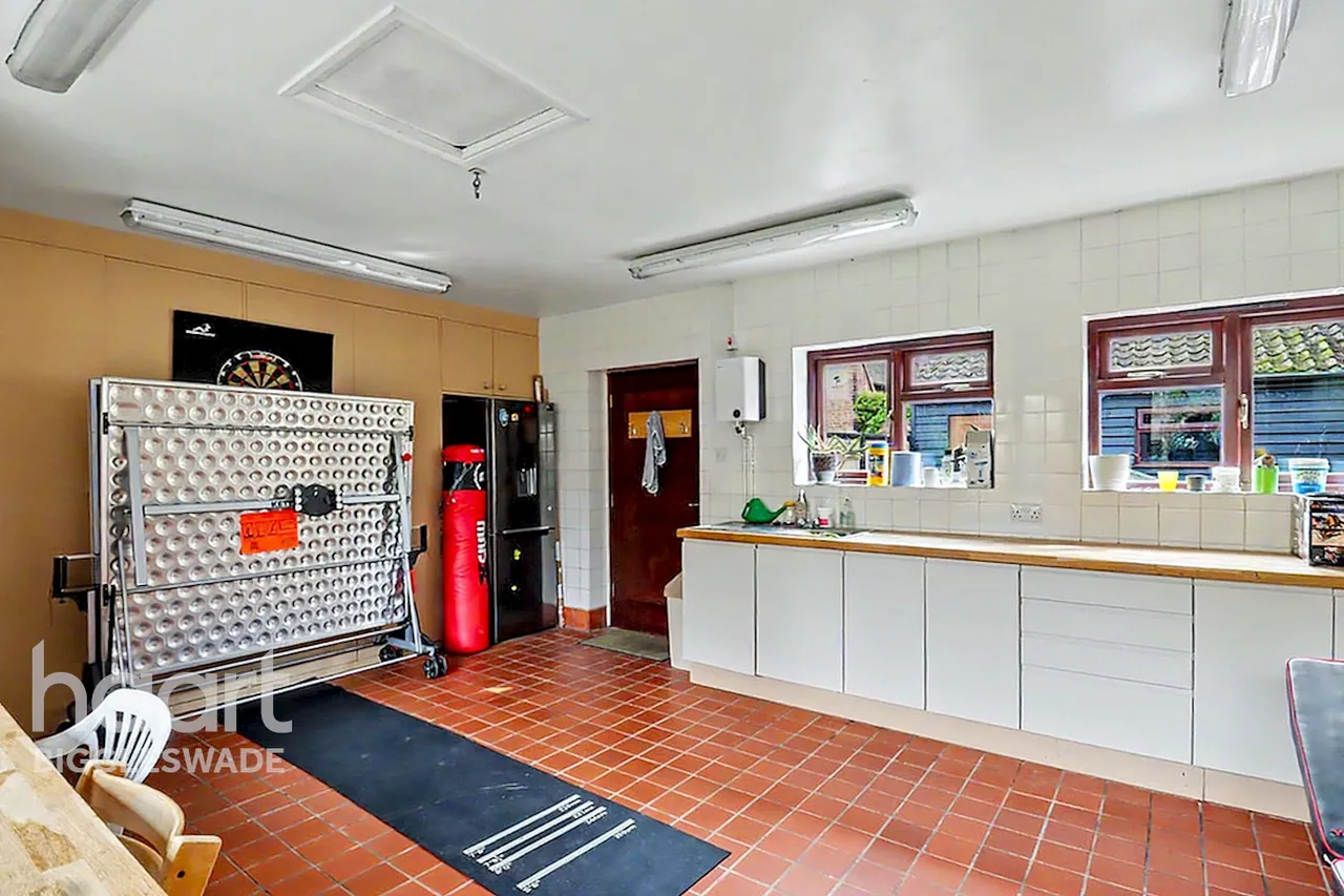 Church Street, Gamlingay, SG19, photo 26