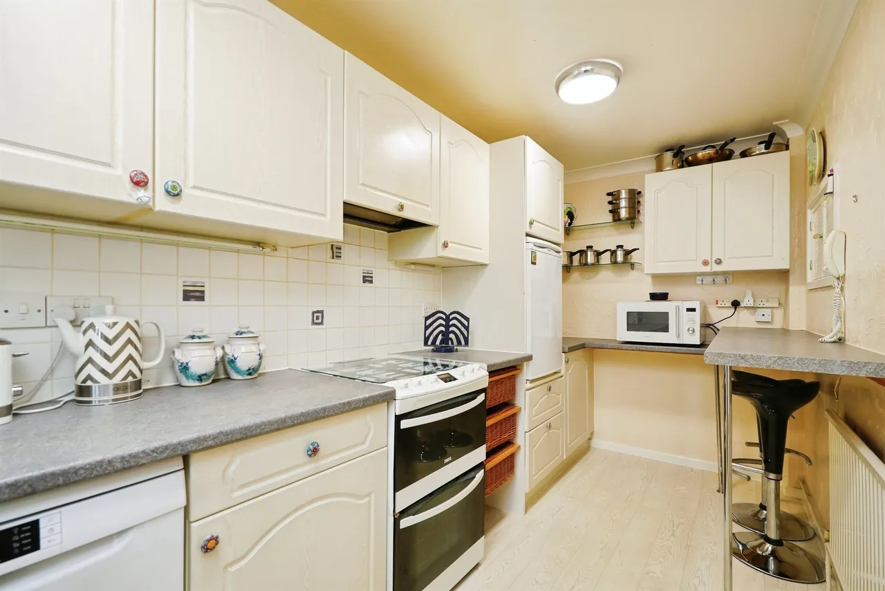 Balmoral Road, Didcot, photo 6