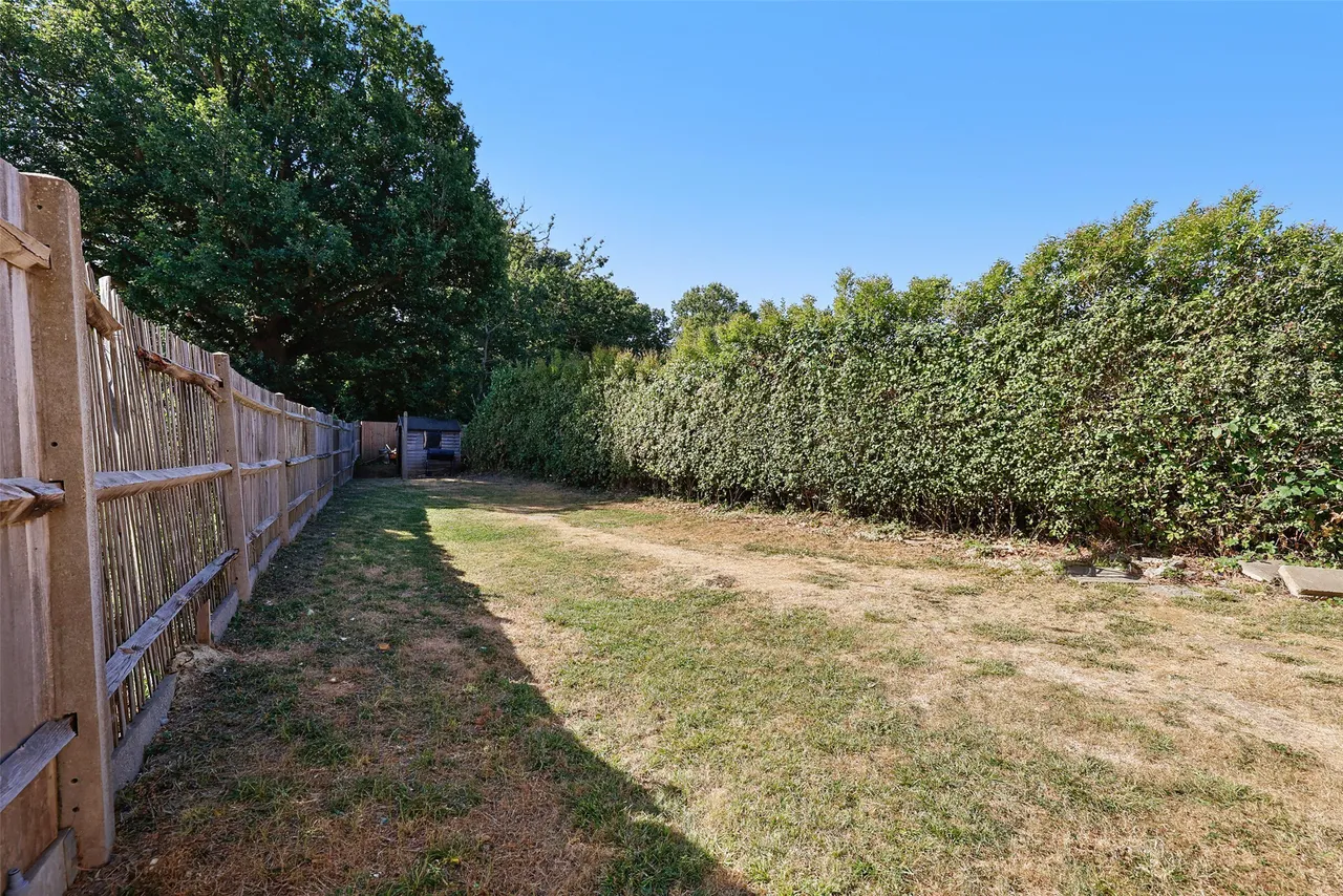 Careys Wood, Smallfield, RH6, photo 11