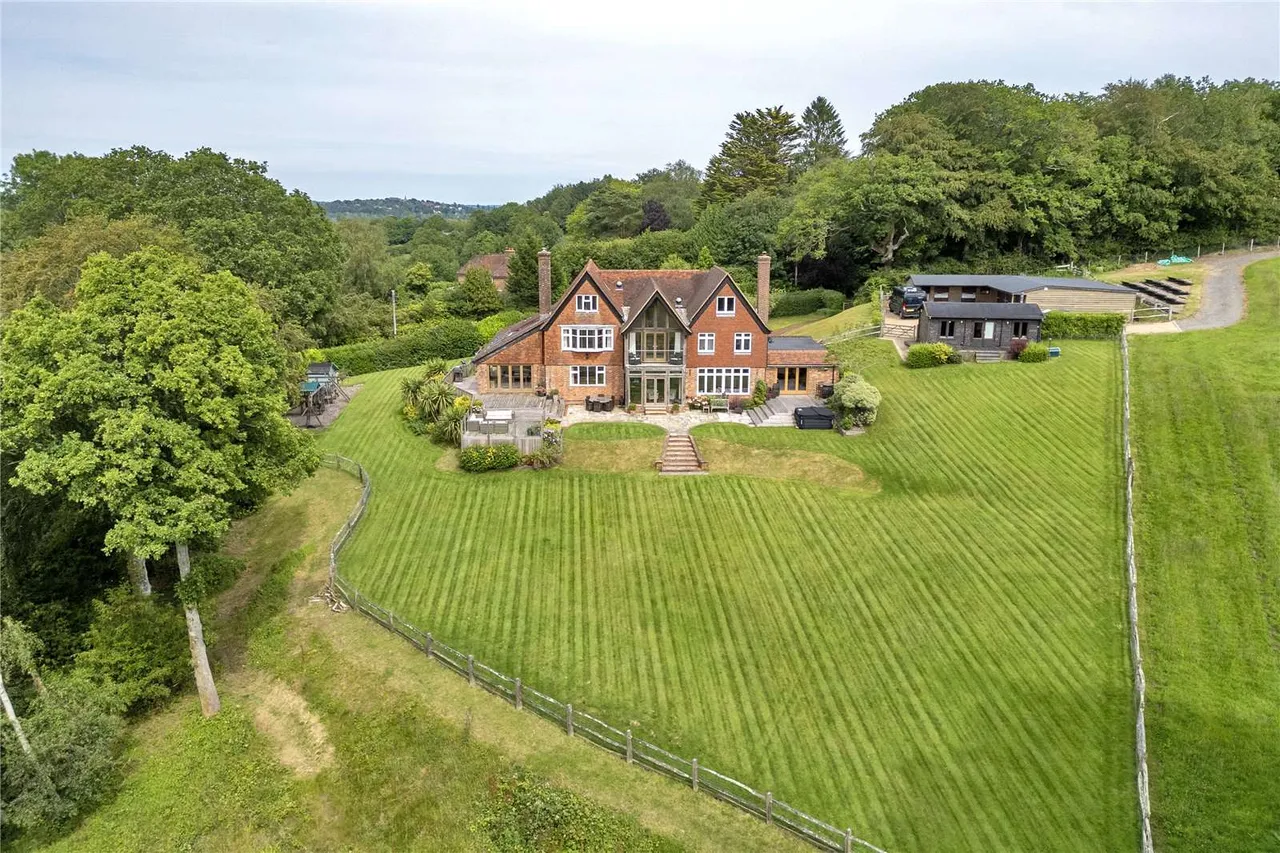 Stonehurst Lane, Five Ashes, TN20, photo 7