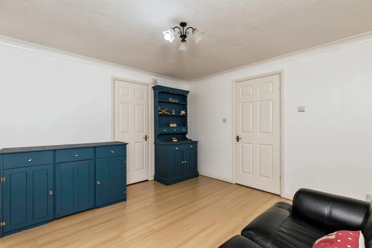 North Parade, Horsham, RH12, photo 8