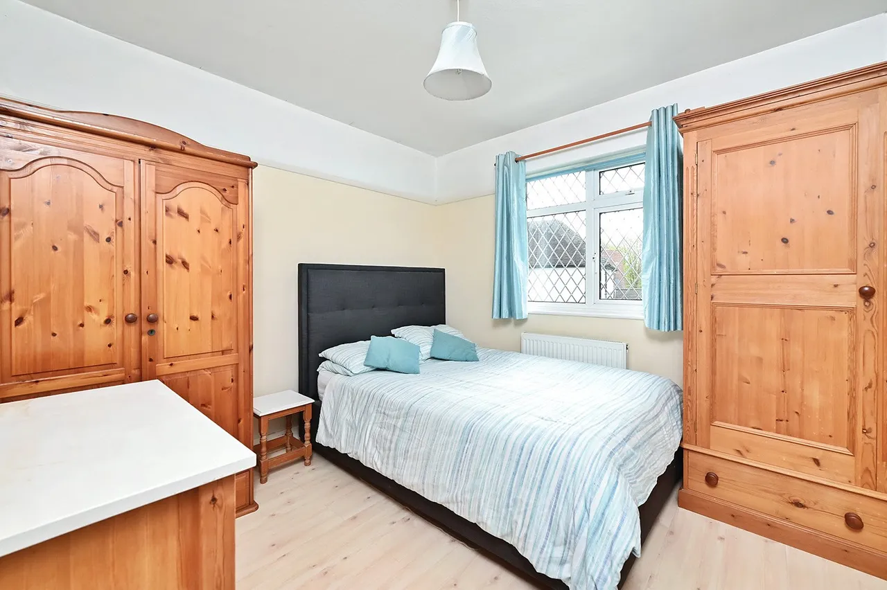 Moorhayes Drive, Laleham, TW18, photo 18