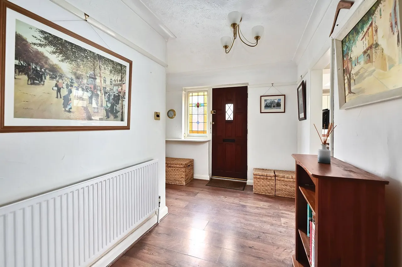 Moorhayes Drive, Laleham, TW18, photo 10