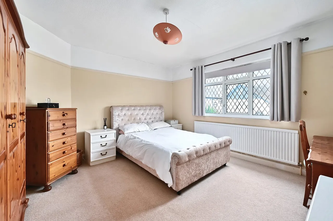 Moorhayes Drive, Laleham, TW18, photo 16