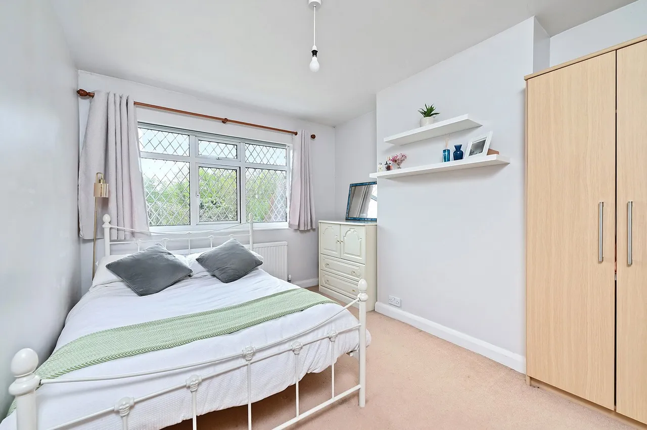 Moorhayes Drive, Laleham, TW18, photo 14