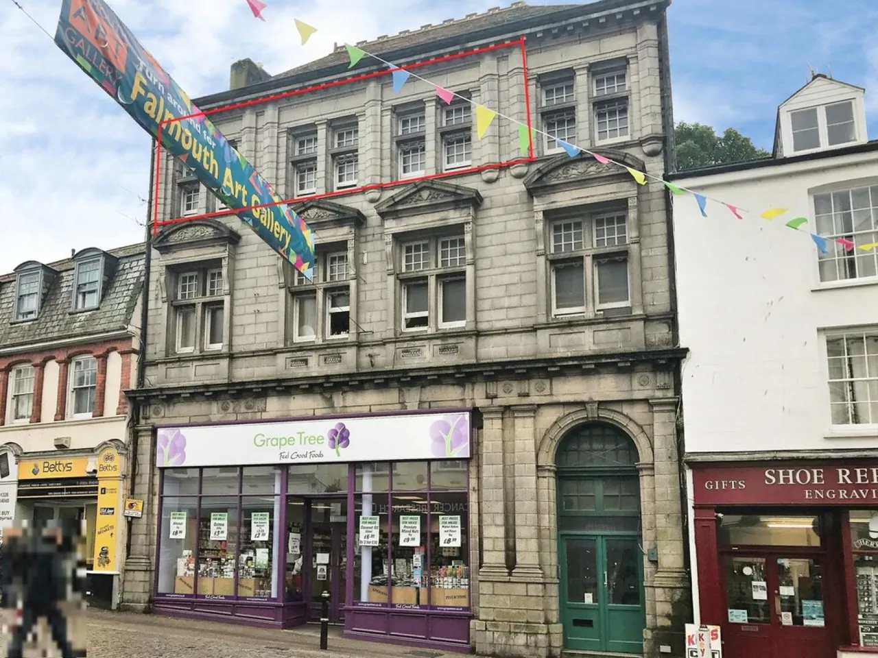 2 bed flat to rent — Market Street, Falmouth