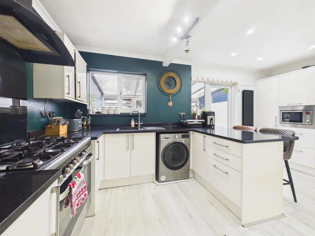 Heathfield Rise, Ruislip, Middlesex, HA4 7NE, photo 3