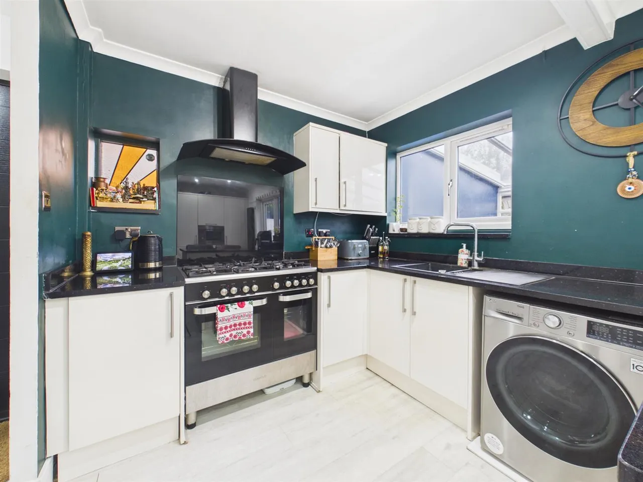 Heathfield Rise, Ruislip, Middlesex, HA4 7NE, photo 5