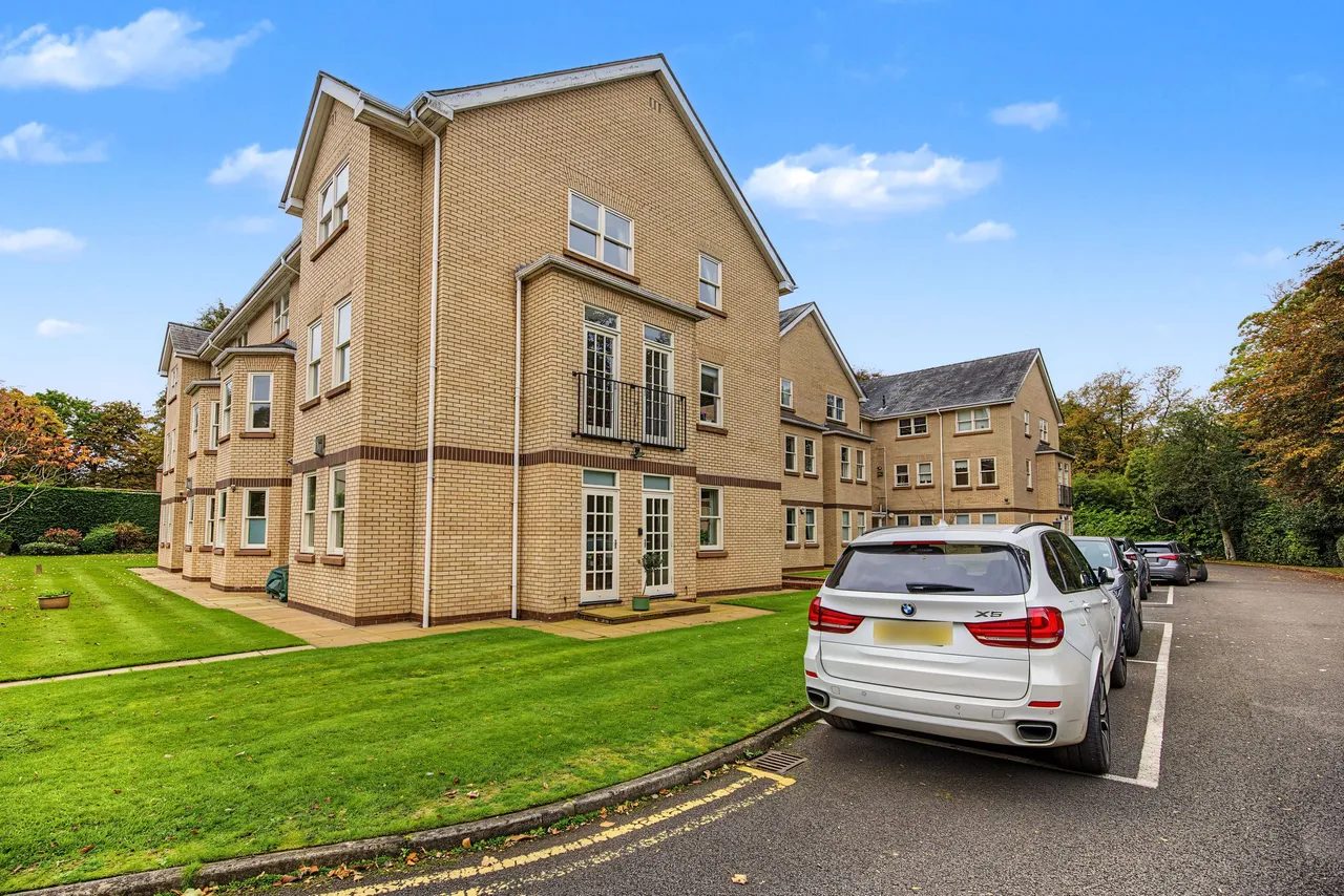 Beech Lawn St. Margarets Road, Altrincham, photo 11