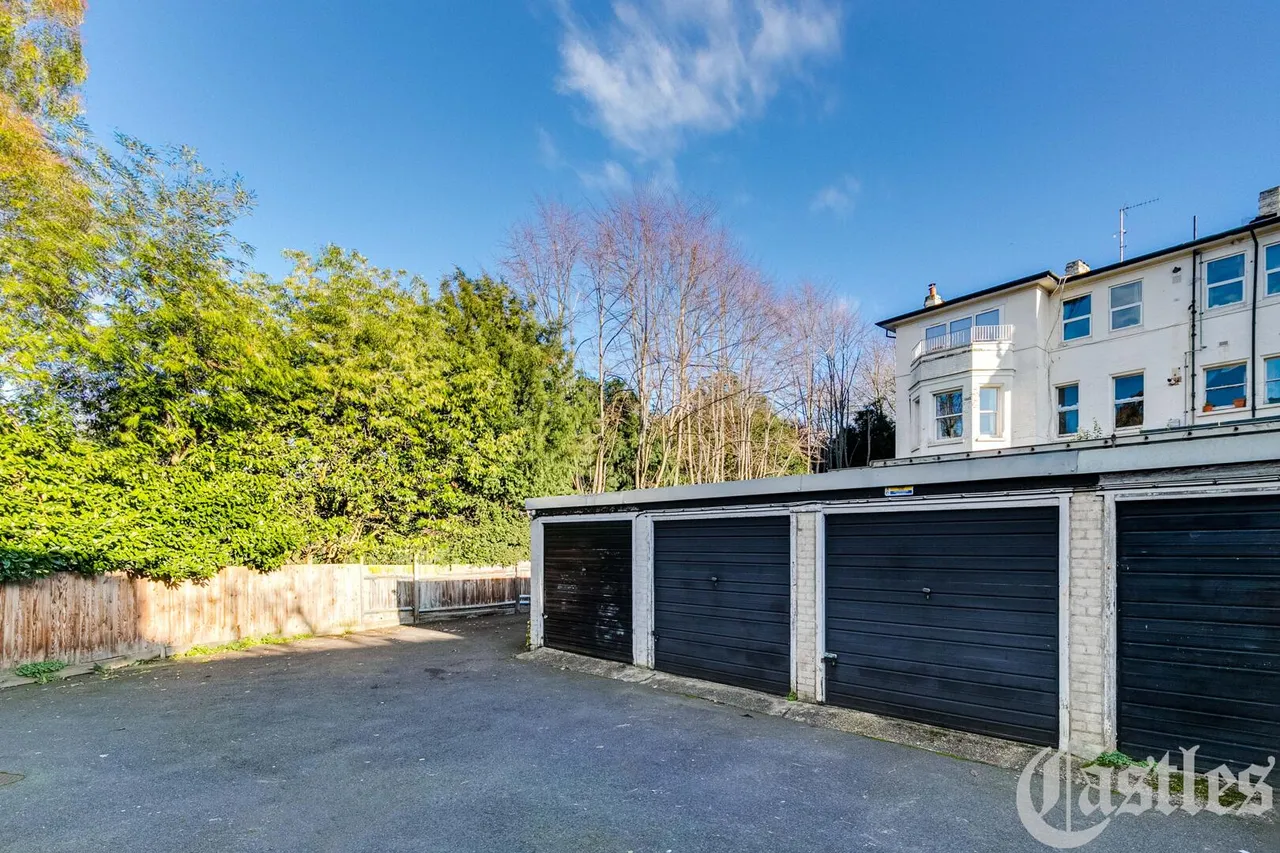 Middle Lane, N8, photo 26