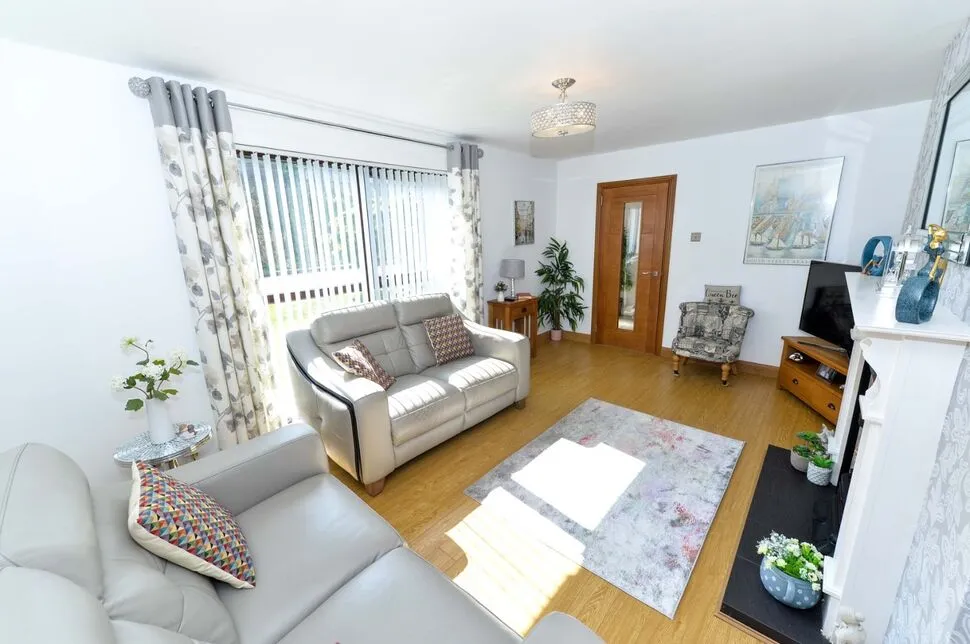 Fort Road, Dundonald, County Down, BT16, photo 4