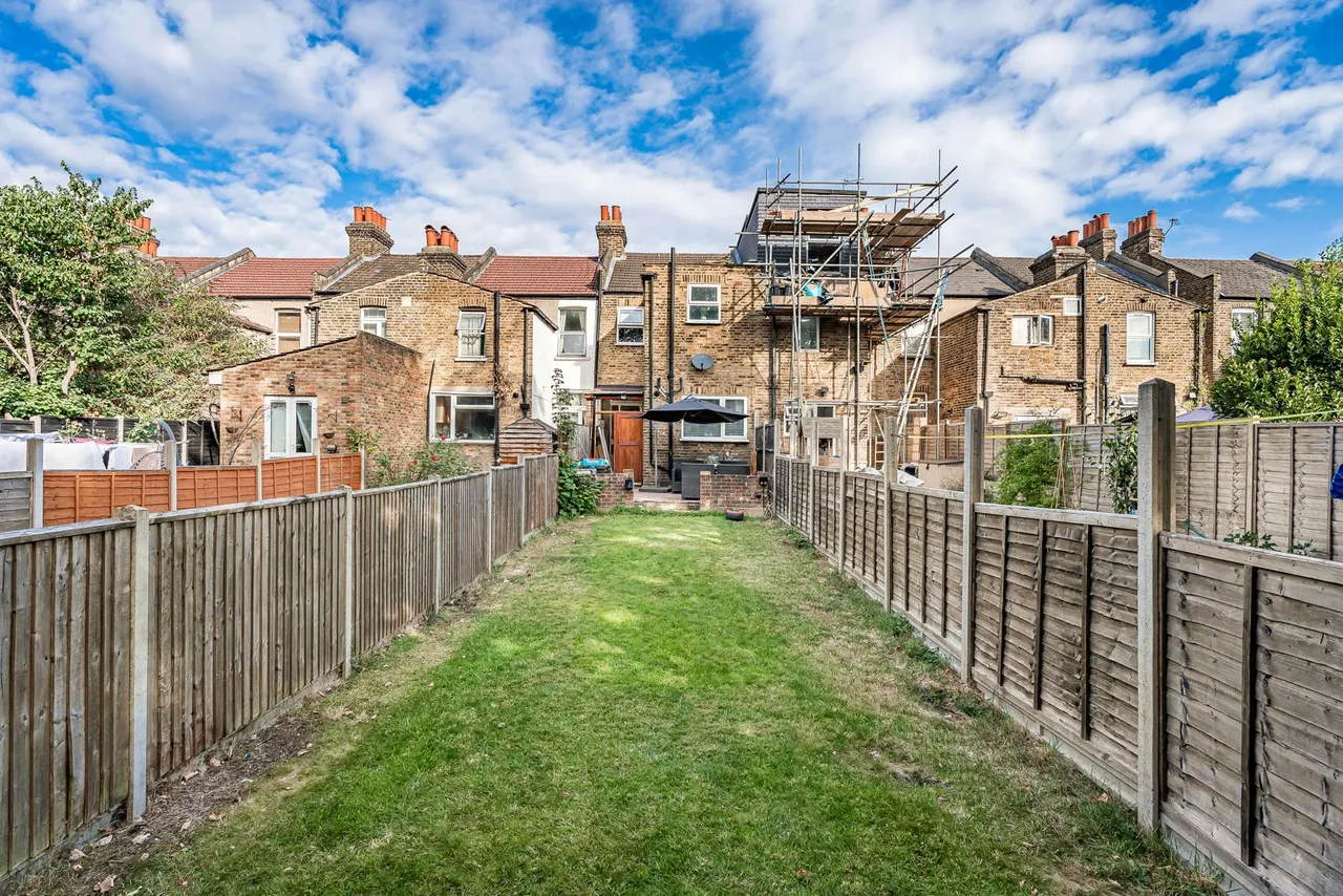 Pembroke Road, South Norwood, SE25, photo 25