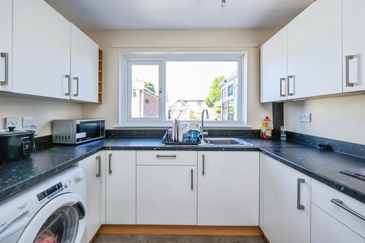 The Crescent, Stanley Common, DE7, photo 14