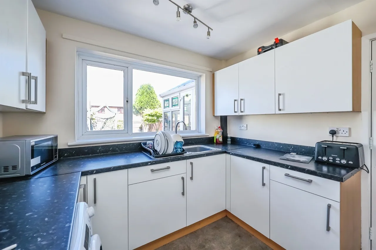 The Crescent, Stanley Common, DE7, photo 12