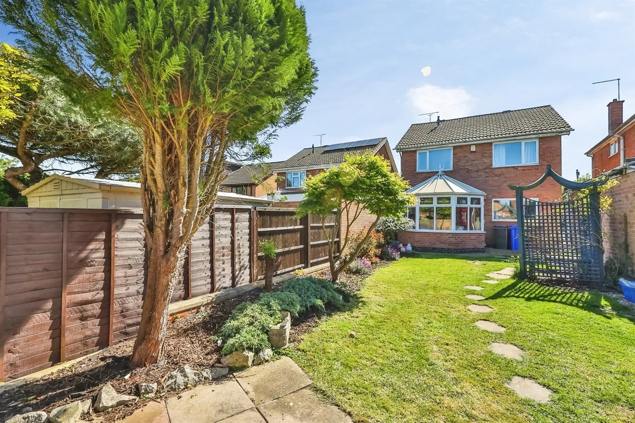 The Crescent, Stanley Common, DE7, photo 26