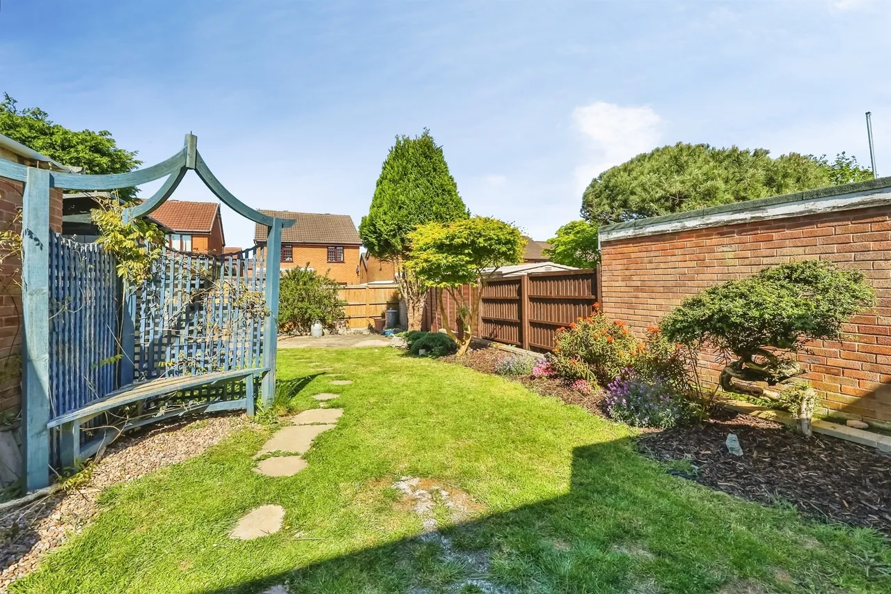 The Crescent, Stanley Common, DE7, photo 29