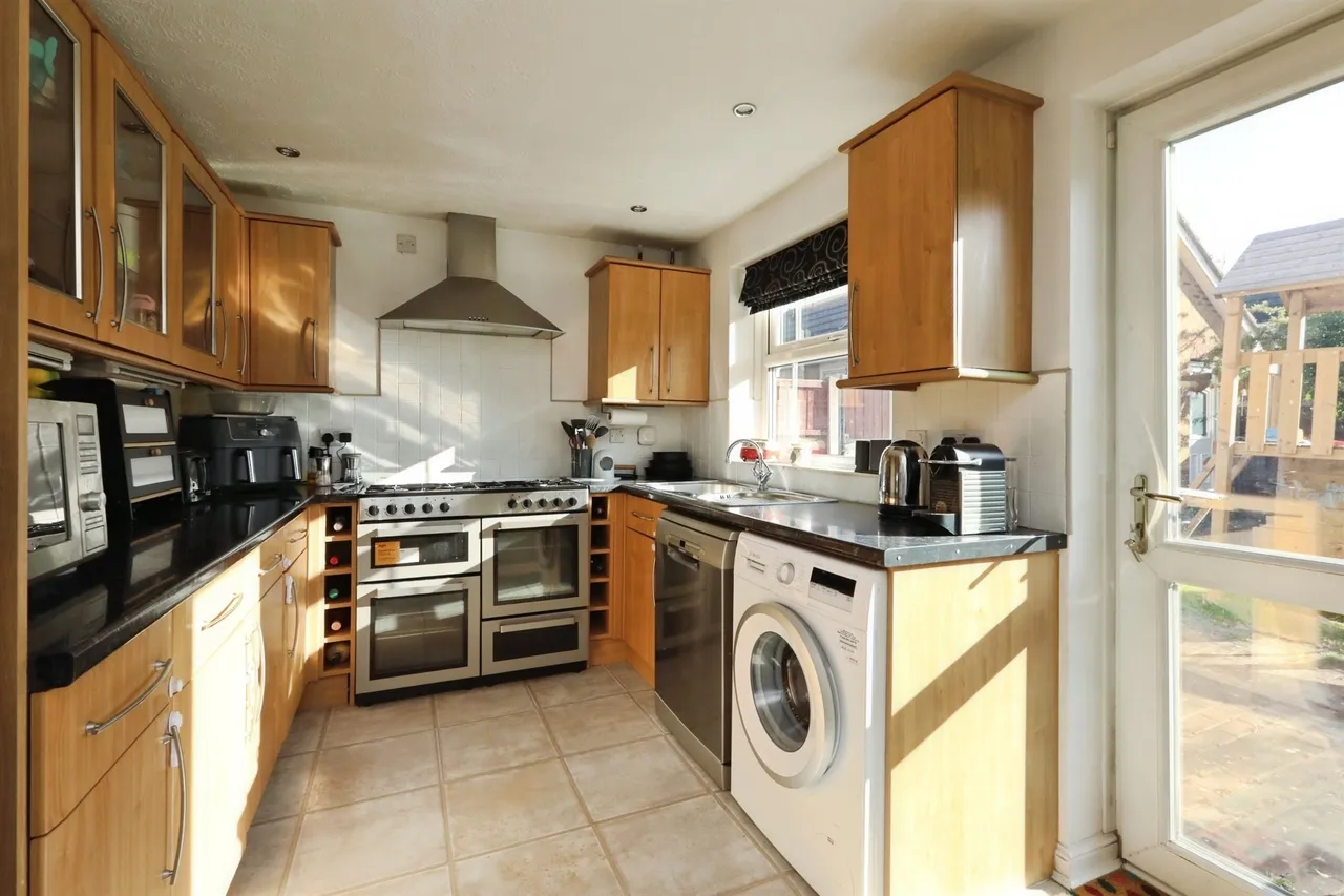 Siskin Court, Gateford, S81, photo 4