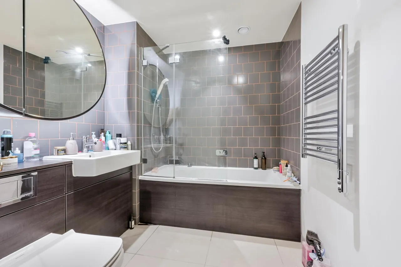 Western Gateway, London, E16, photo 8