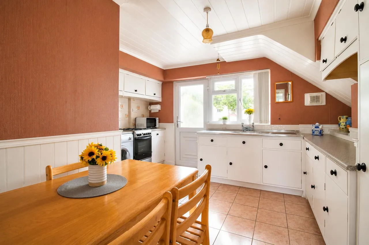 Hockley Road, Basildon, SS14, photo 2