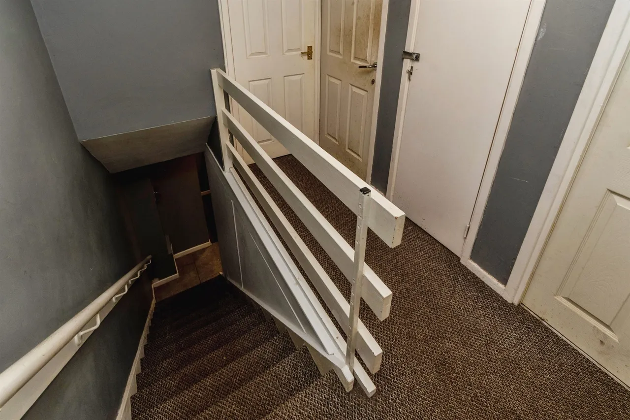 Fircroft Close, Cannock, WS11, photo 15