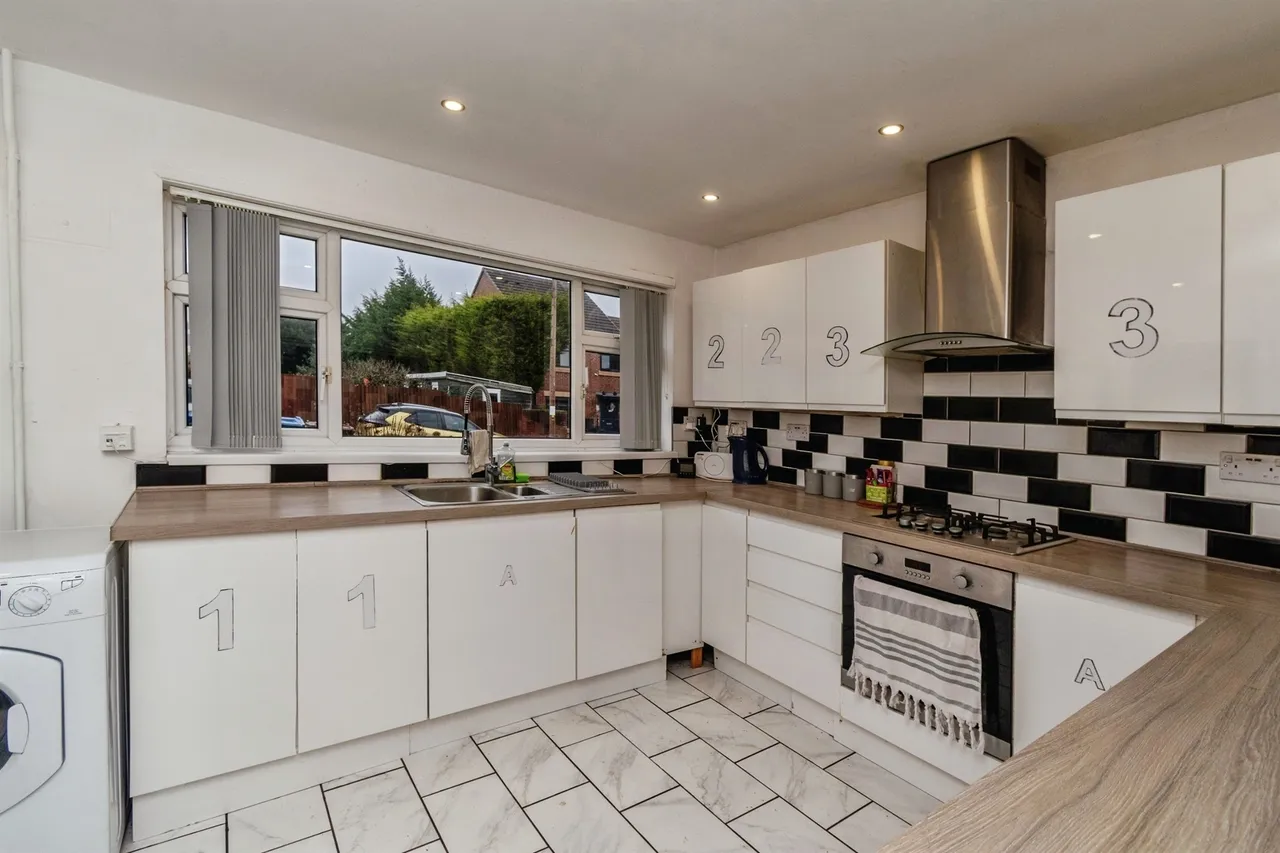 Fircroft Close, Cannock, WS11, photo 5