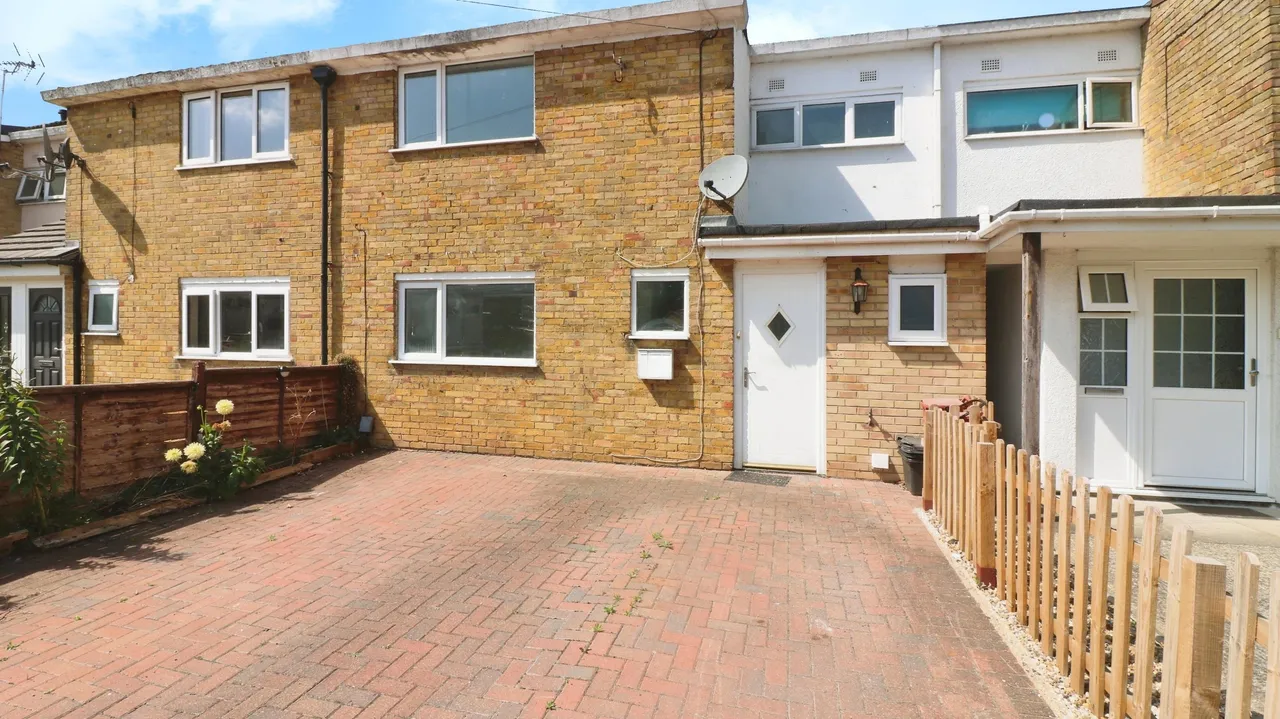 3 bed house to rent, Leaves Spring, Stevenage, SG2