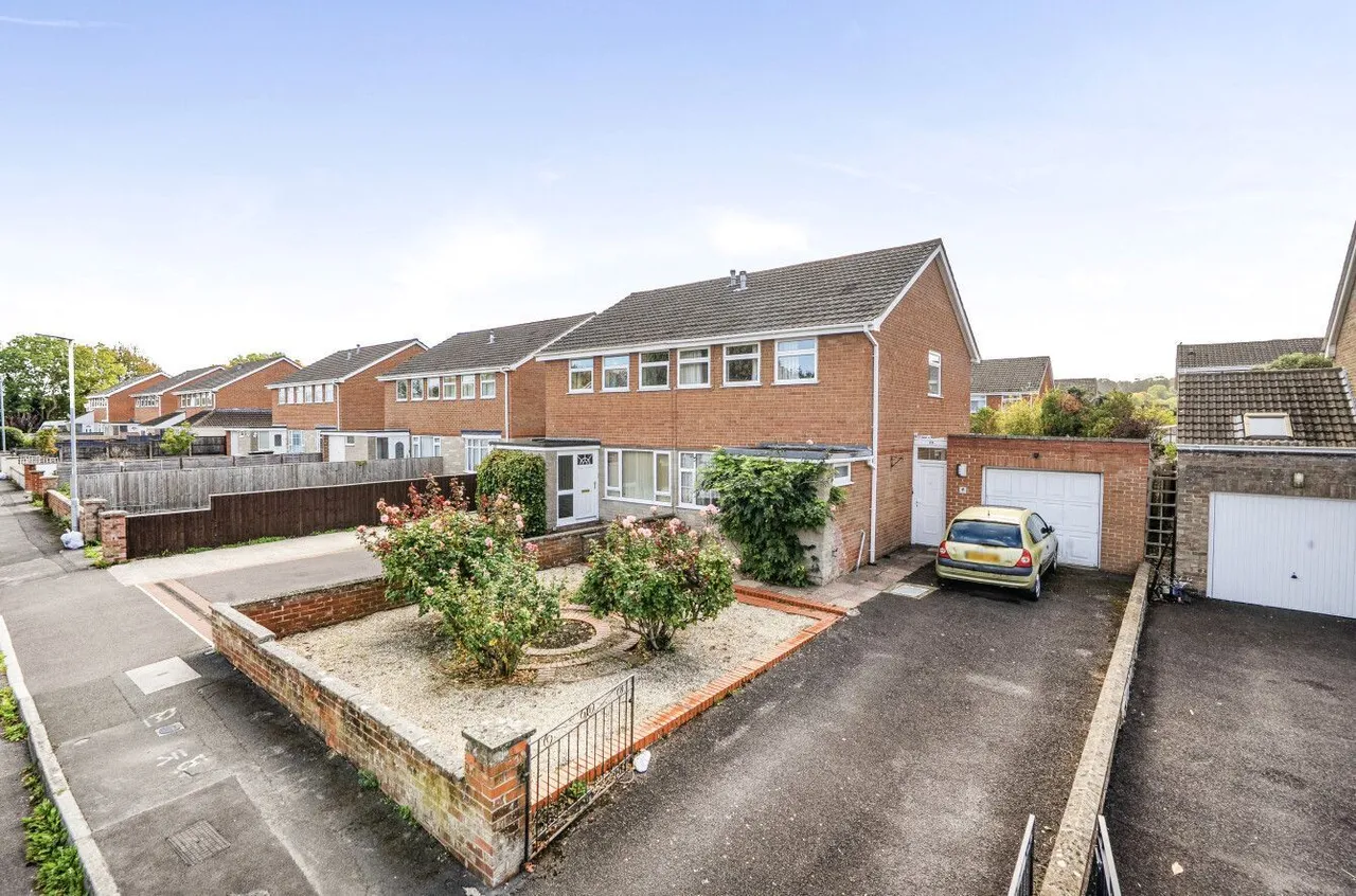 3 bed house for sale, Goss Drive, Street, BA16